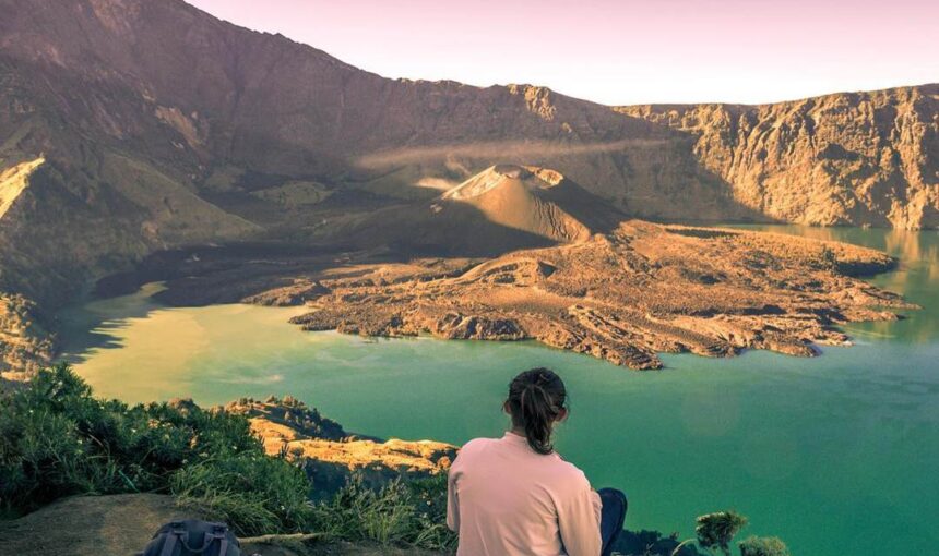 One Day Trek To Rinjani View Point 2641m