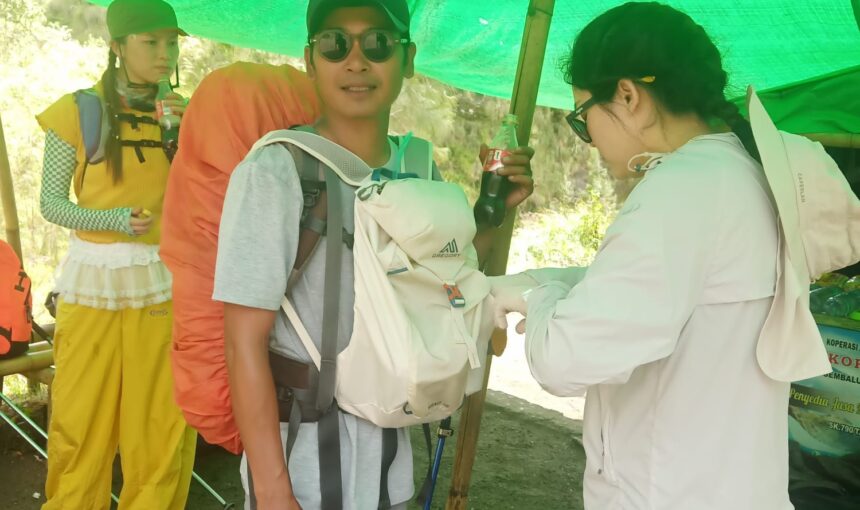 What to Pack Before Joining a Mount Rinjani Trekking Package